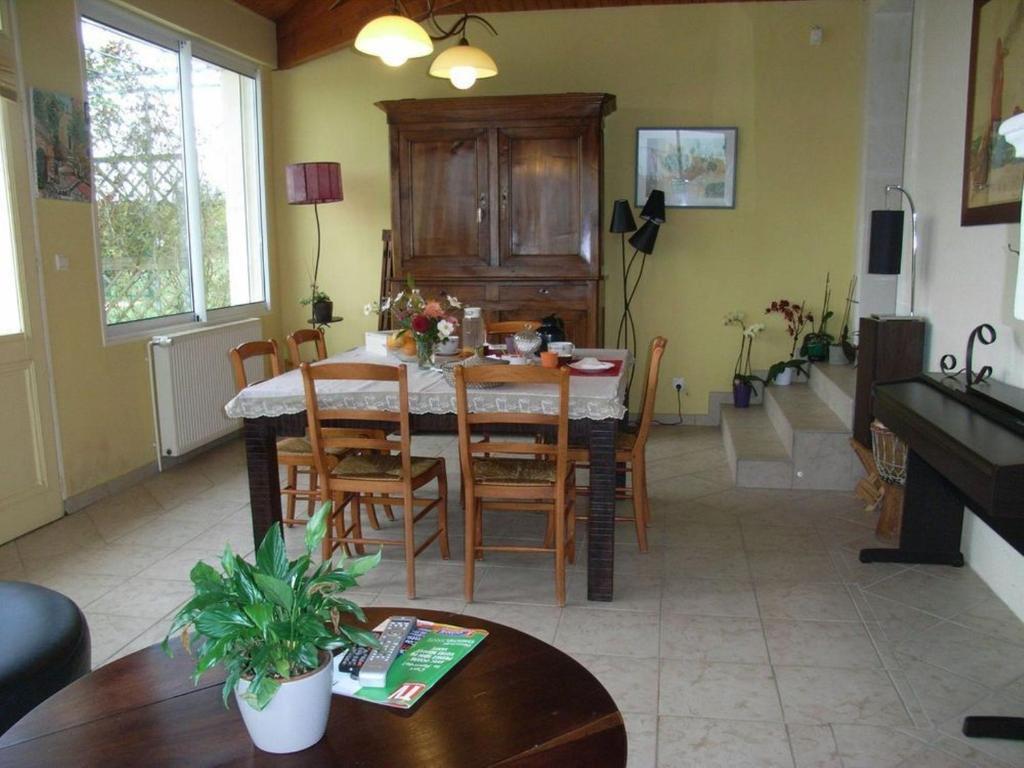 Mérignac Chambres D'Hotes L'En Haut Des Vignes מראה חיצוני תמונה